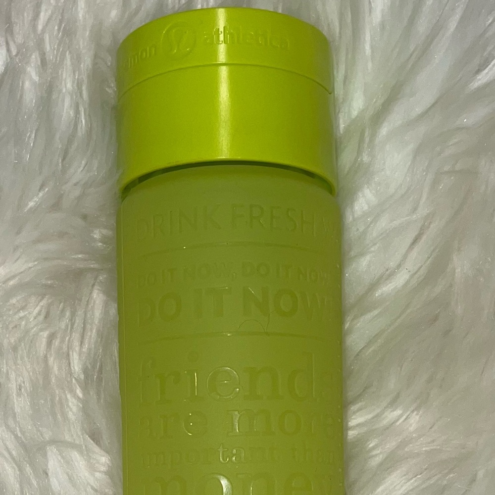 lululemon Pure Focus Glass Water Bottle - Picture 11 of 11